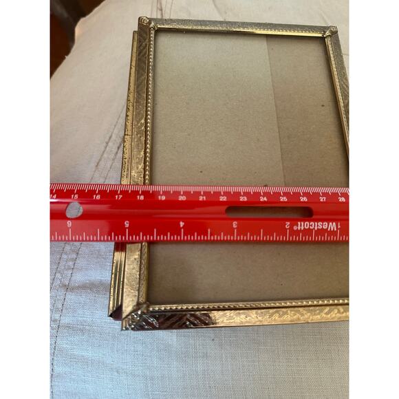 Vintage Picture Frame Gold Tone Metal Tri Fold table top mcm 6 3/4x5” photo - Picture 10 of 12